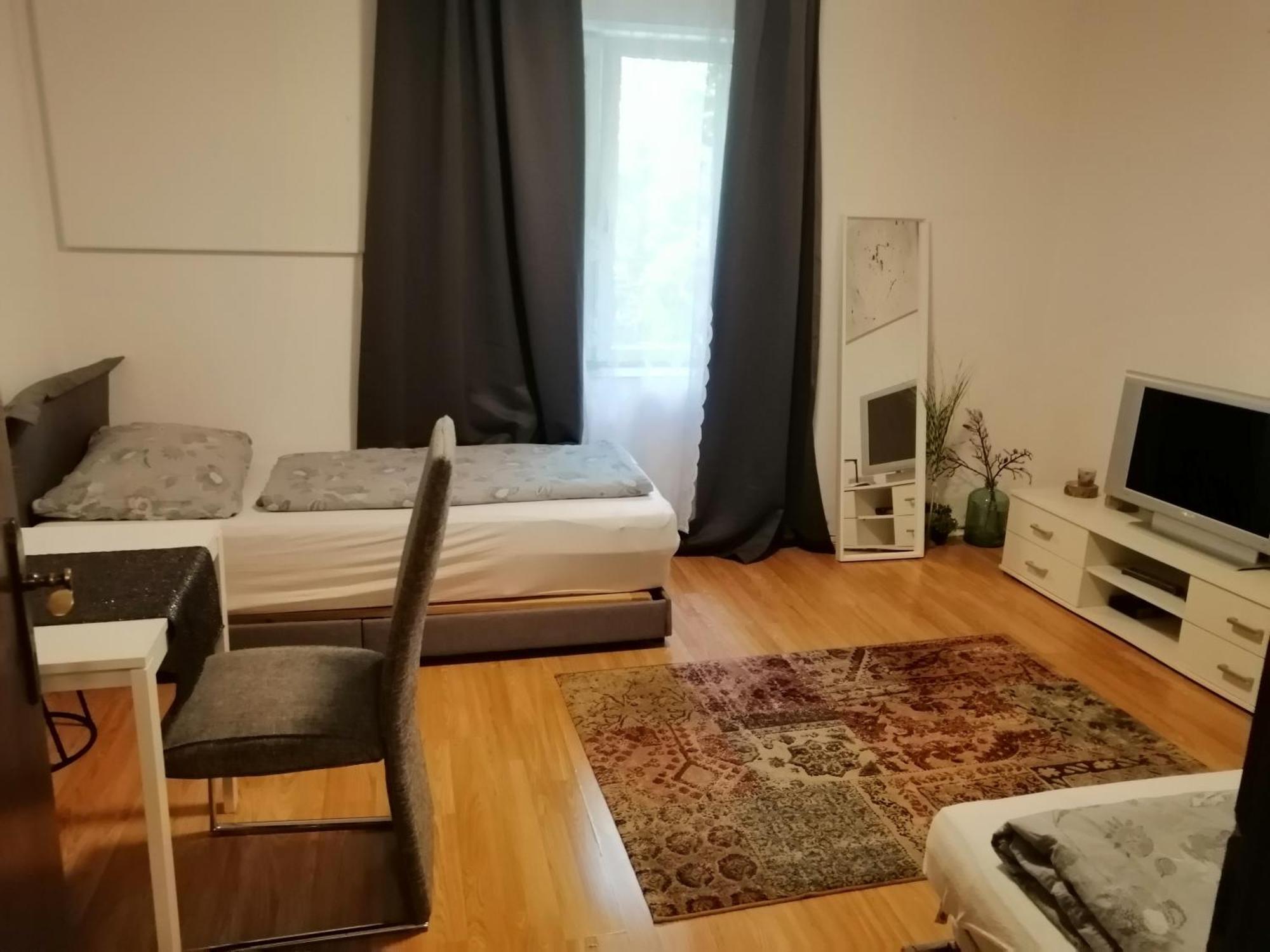 Maya'S Easy Apartment Грац Екстериор снимка